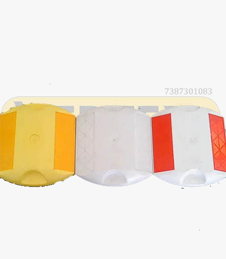 V50 Vertex Road Studs