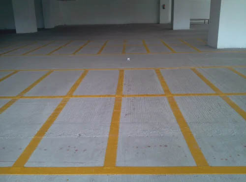 Yellow/White Car Parking Road Paint Marking